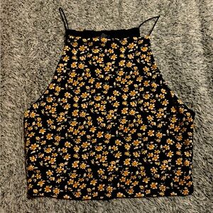 Forever 21 - floral crop top
Size M, never worn